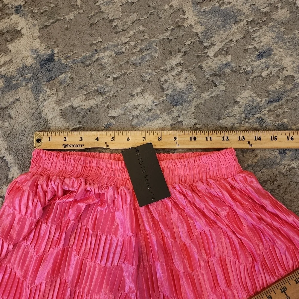 NWT South‎ Beach Pink satin crinkle pleated wide leg pants. Size 6. ASOS